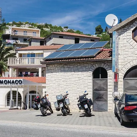 Pensjonat Monaco 4*