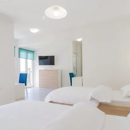 Monaco 4*