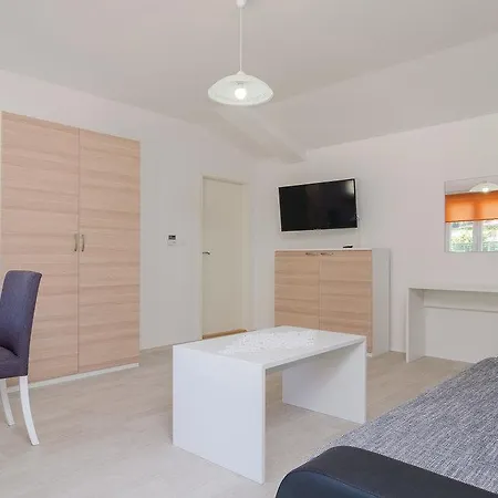 Monaco Vendégház 4*